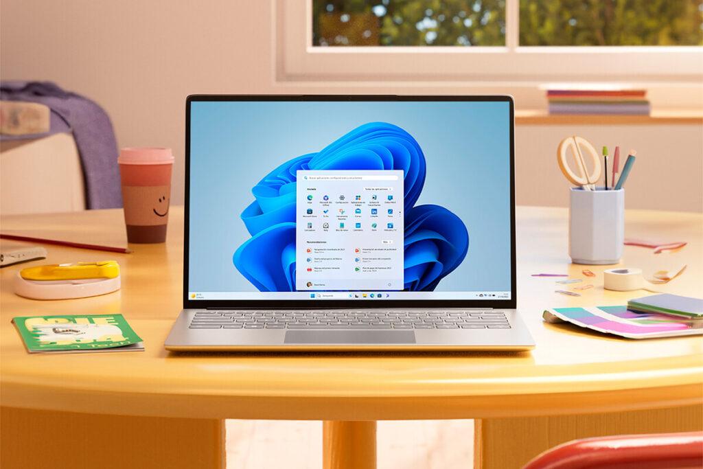 Noticia: Windows 11 recibe una avalancha de novedades, desde un borrador de IA hasta la posibilidad de usar el móvil como webcam