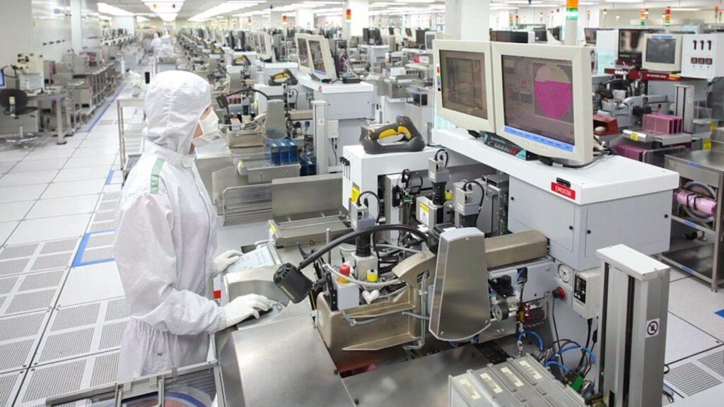 Dentro de la Fábrica: Así se producen los SSDs